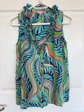 Lilly Pulitzer silk button up sleeveless top turquoise sea me print Ruffle Neck